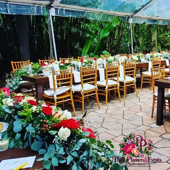 Floral cake and garden table styling, 6 of 8